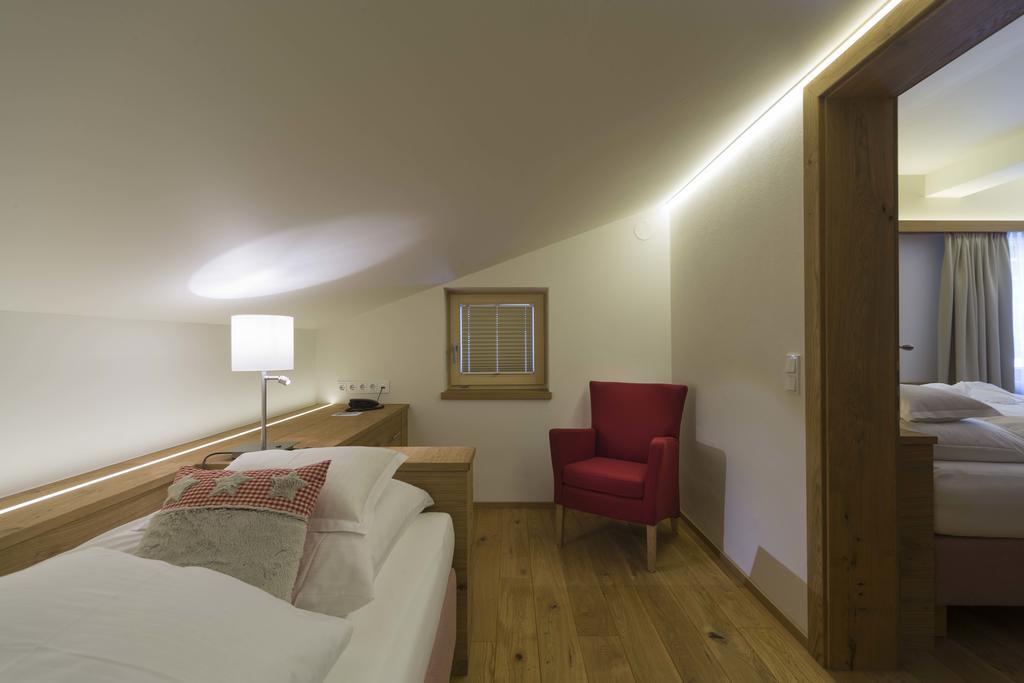 Hotel Garni Panorama Lech am Arlberg Quarto foto