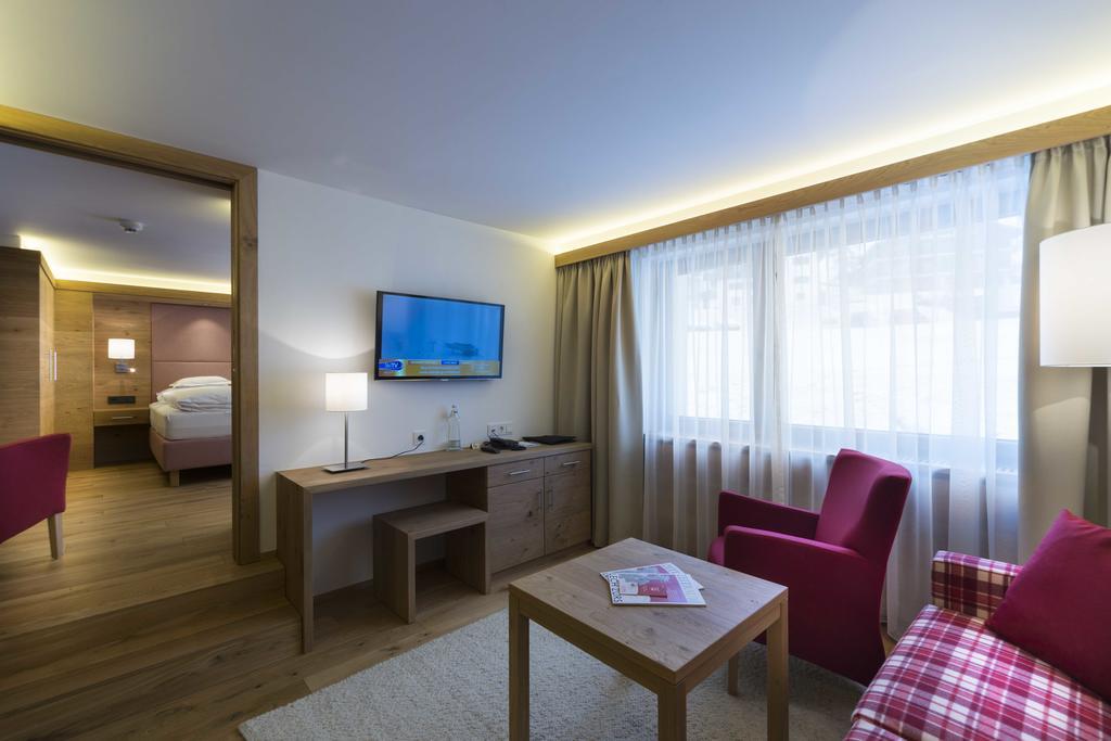 Hotel Garni Panorama Lech am Arlberg Quarto foto